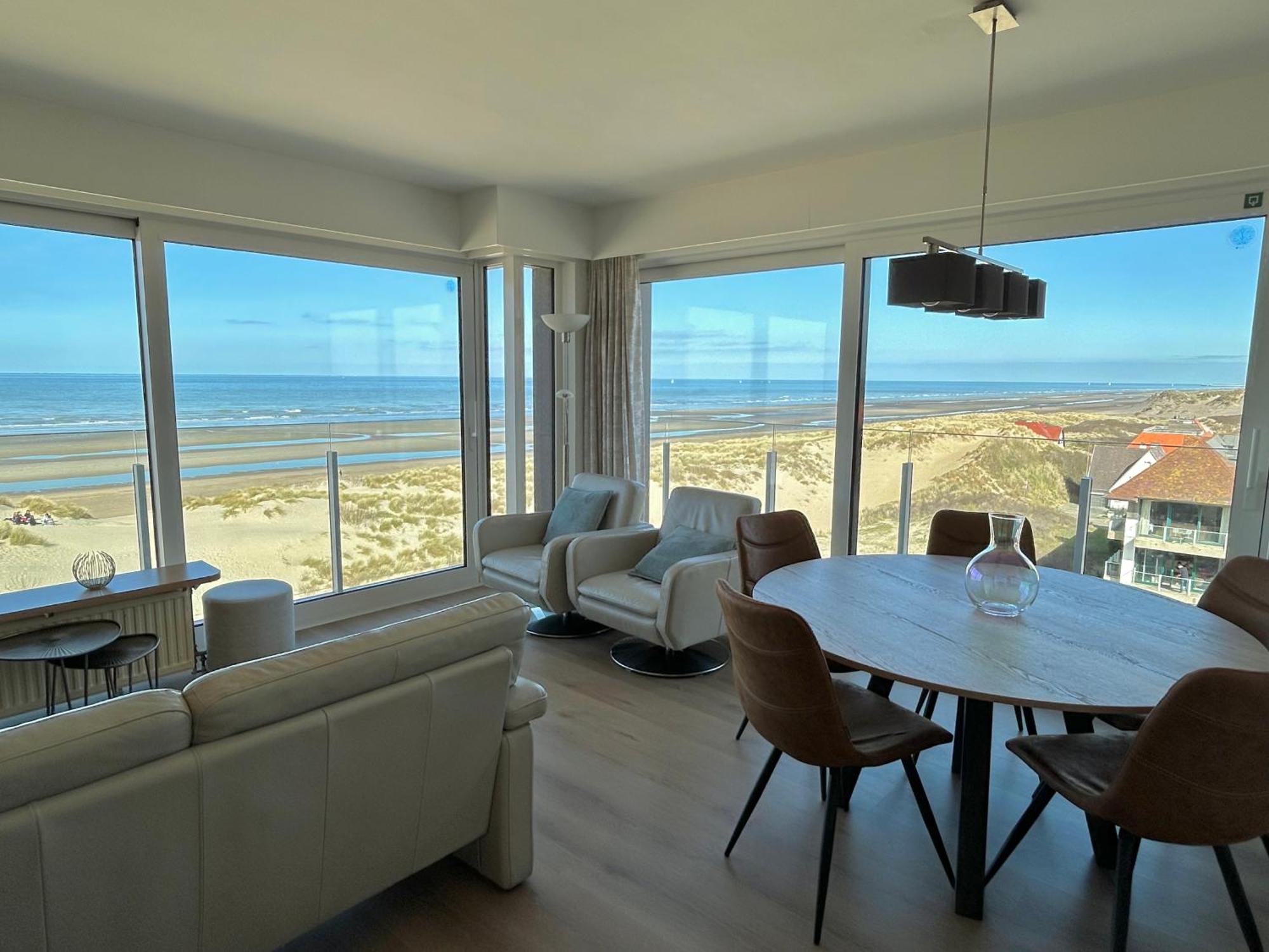 Koksijde Zeedijk Res Manh Apartment Bagian luar foto
