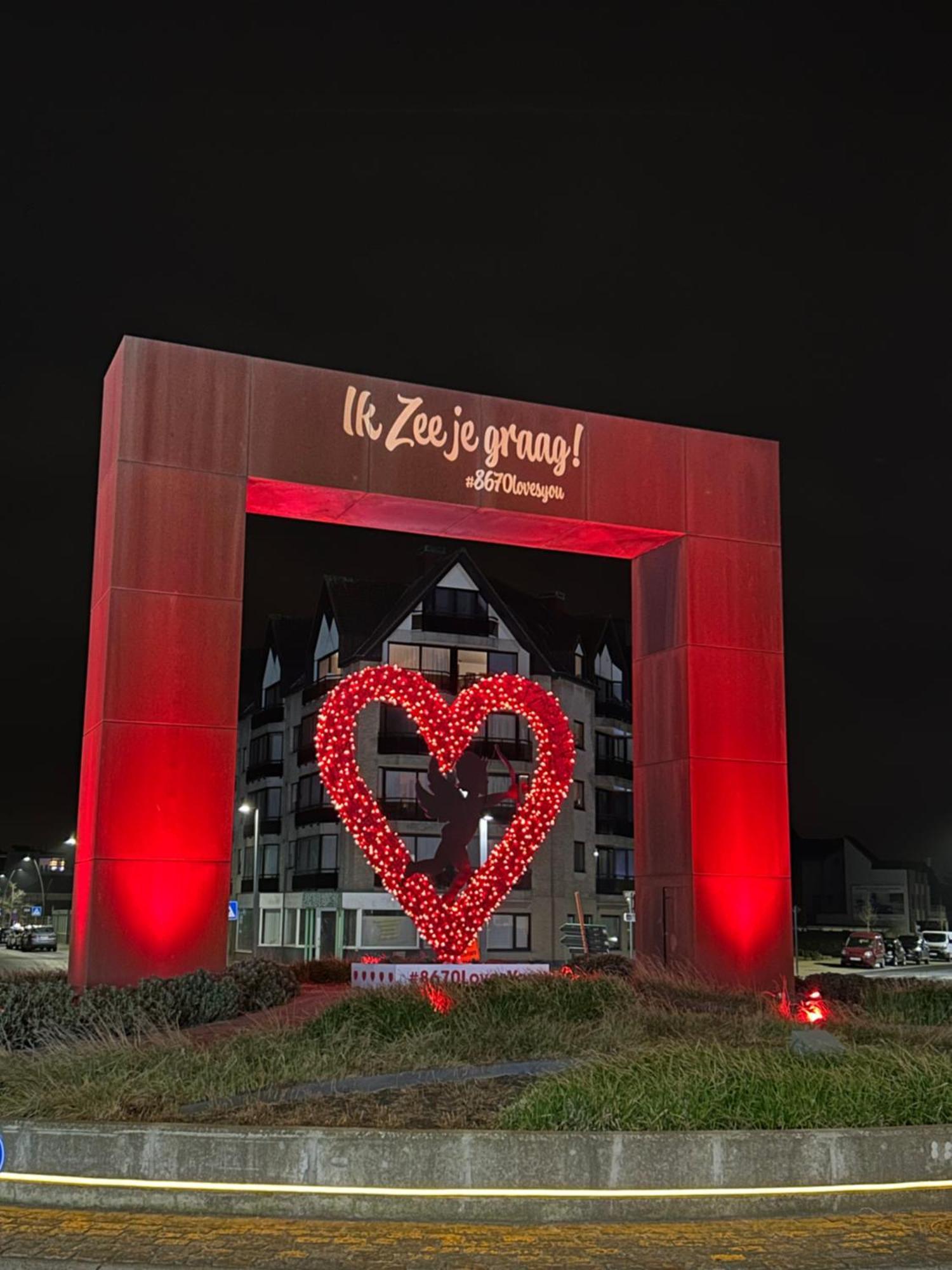 Koksijde Zeedijk Res Manh Apartment Bagian luar foto